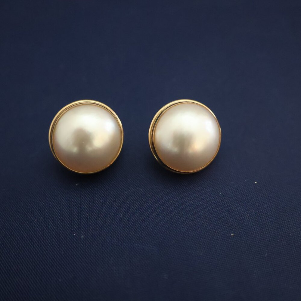 Absolutely Stunning 14K Gold and Mabe Pearl Earrings – Unique/Rare - Clip
